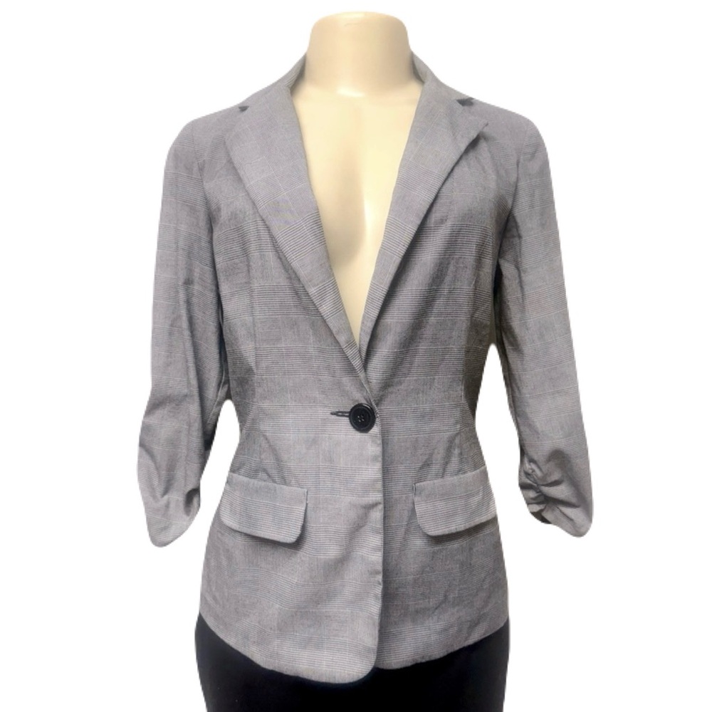 Gray Tailored Blazer with Notched Lapels
